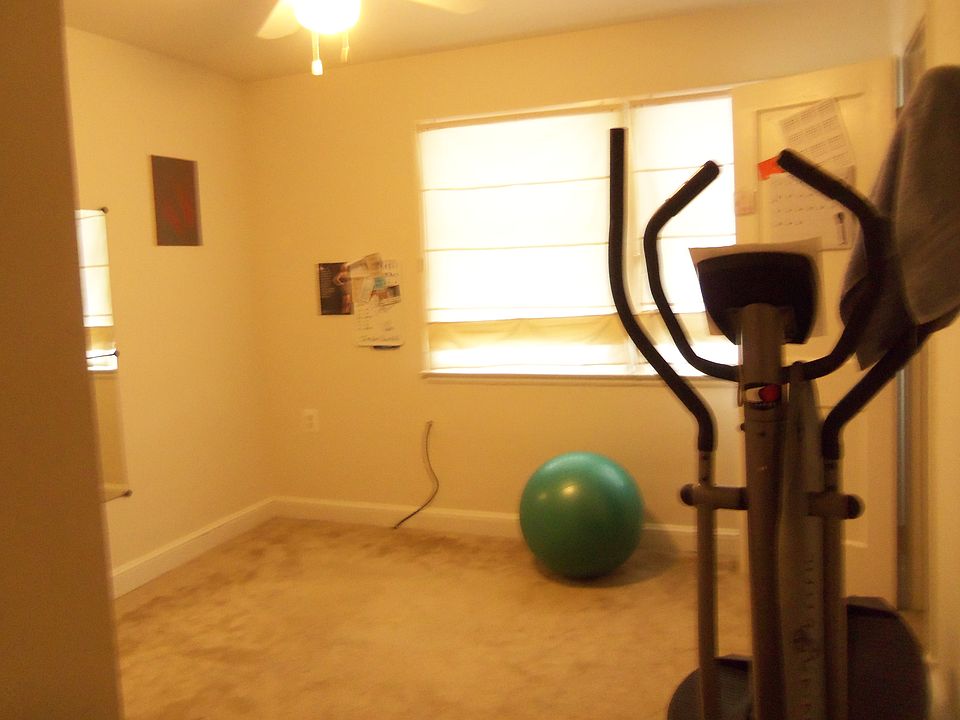 2 Upstairs bedrooms