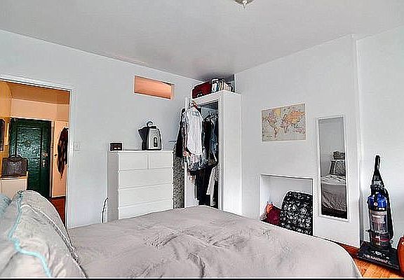 2nd image of 132 Allen St #3