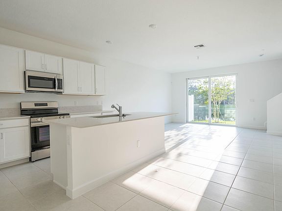 2nd image of 5303 Flannigan Way