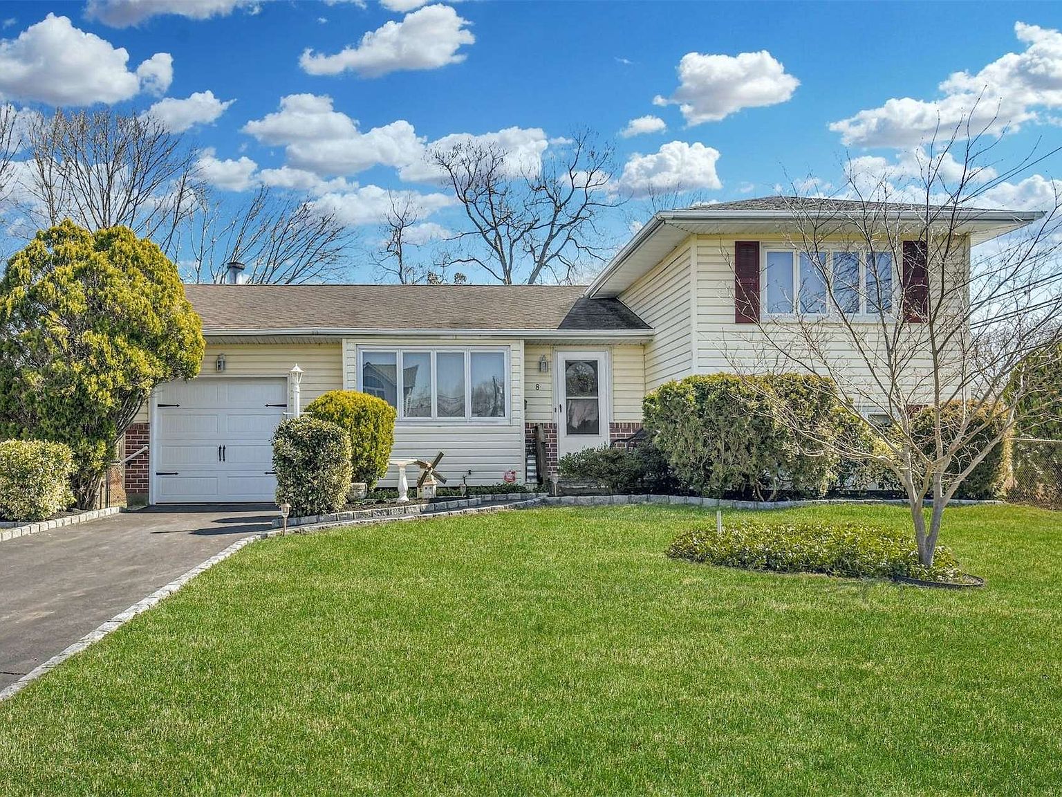 8 Richmond Place, Commack, NY 11725 Zillow
