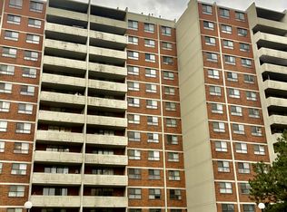 10 Stonehill Ct #1010, Toronto, ON M1W 2X8