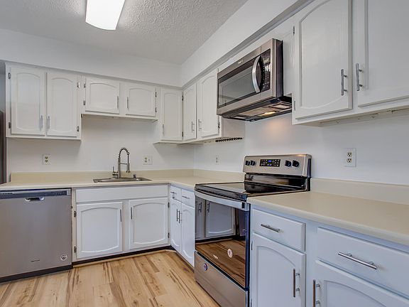 5th image of 5646 Independence Cir