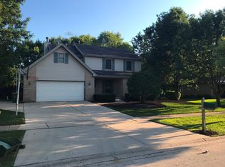 25241 W McMillin Dr, Channahon, IL 60410