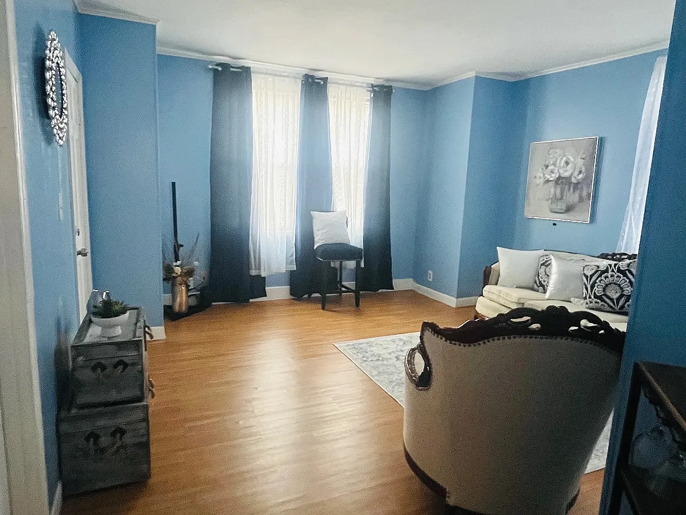 3 bed, 1000 sqft, $2,495 — Photo 3