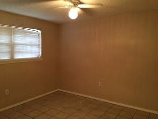 5th image of 8522 Hayne Blvd