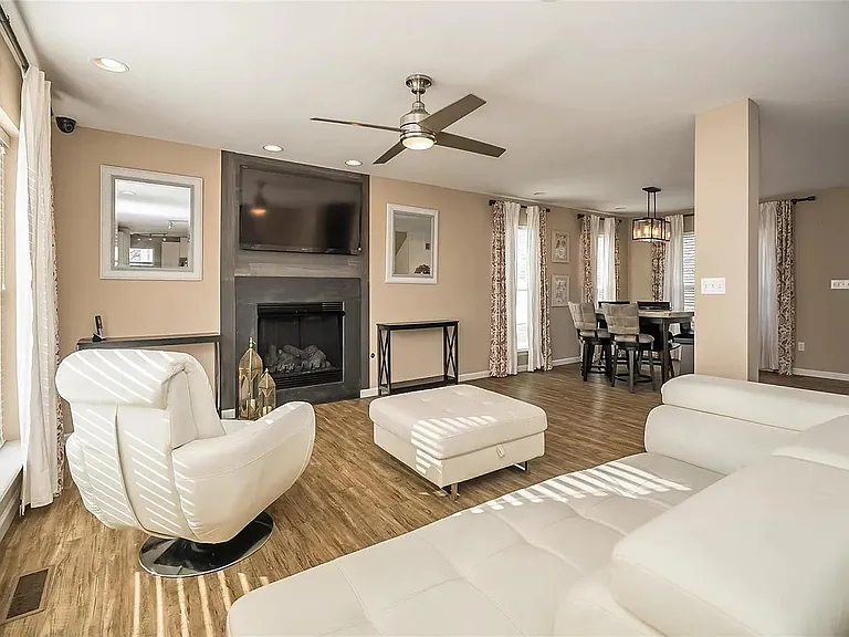 1304 Mason Grove Dr — Photo 12