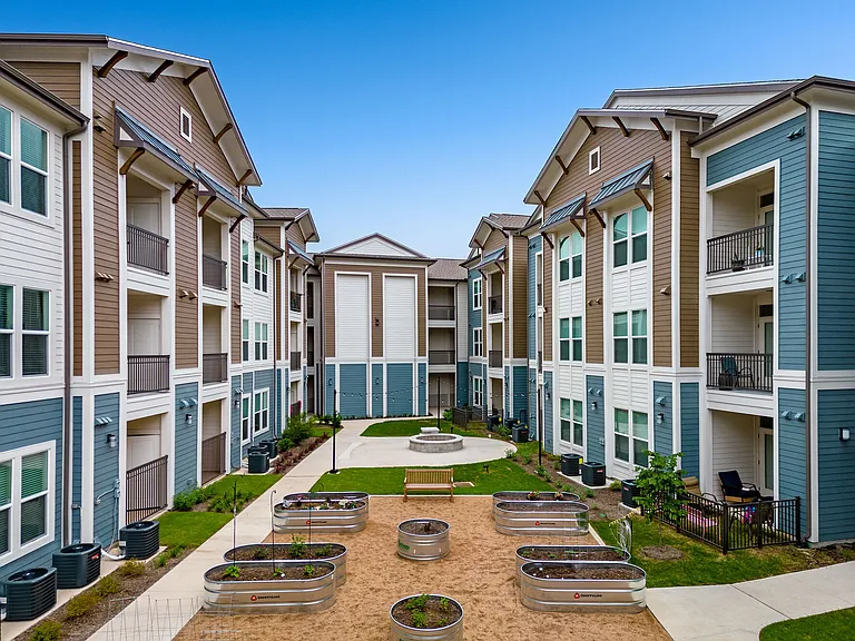 Mariposa Scott and White 55+ Apartment Homes — Photo 13