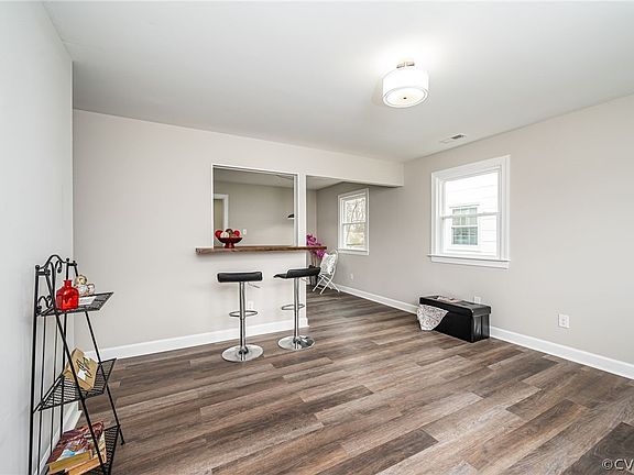 3rd image of 1303 High Ave