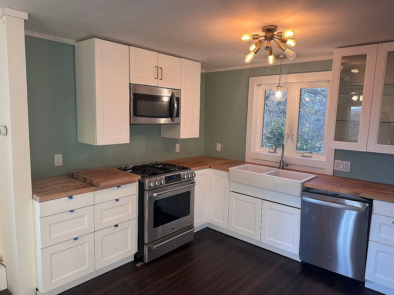 3 bed, 2672 sqft, $900 — Photo 3