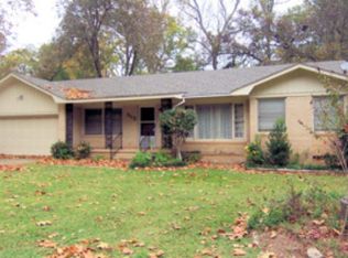 1113 E Angelina St, Palestine, TX