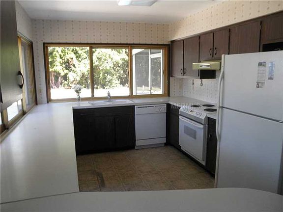 2nd image of 8323 Fountain Ave