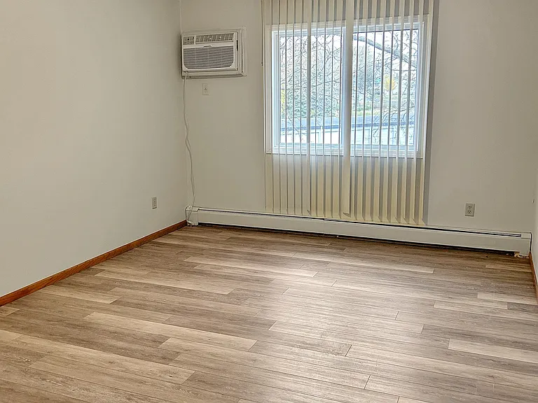 Tradewinds Apartments — Photo 29