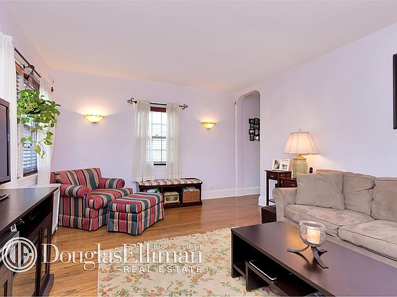 4th image of 12 Pansy Ave