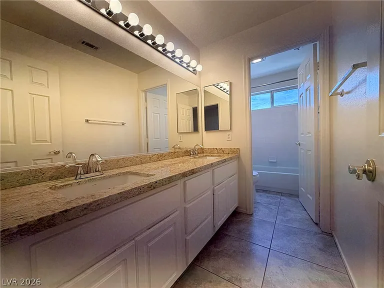 925 Lexington Cross Dr — Photo 38