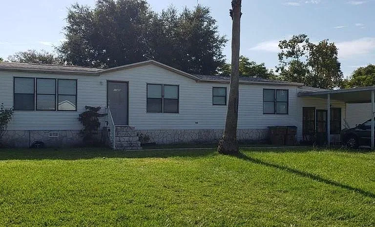 1089 Greenskeep Dr — Photo 1