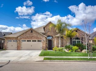 7247 N Riverside Dr, Fresno, CA 93722