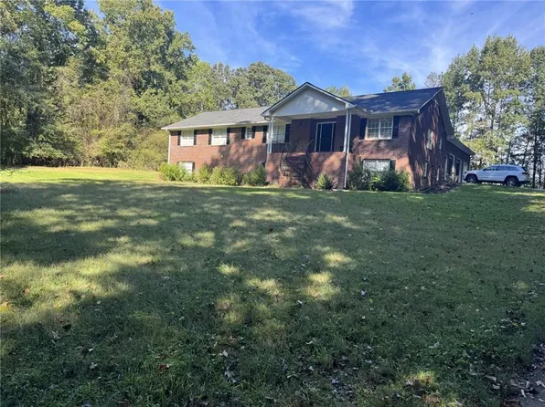 2320 Cross Creek Dr SW, Powder Springs, GA 30127
