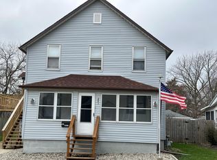 241 N 9th Ave, Kankakee, IL 60901