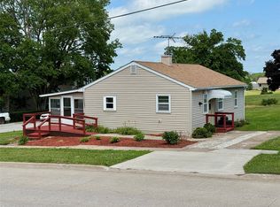 203 N Mill St, North English, IA 52316