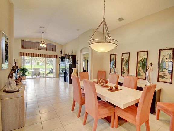 5th image of 7768 Campania Dr
