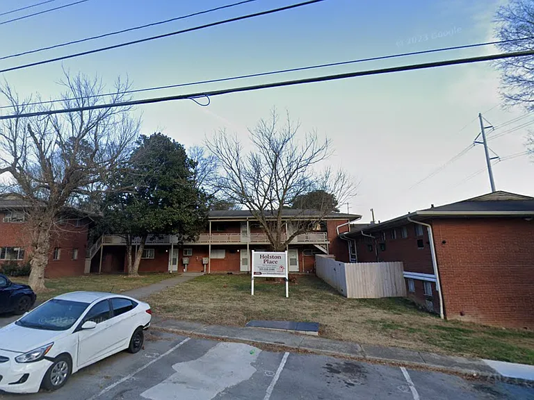 Holston Apartments — Photo 9
