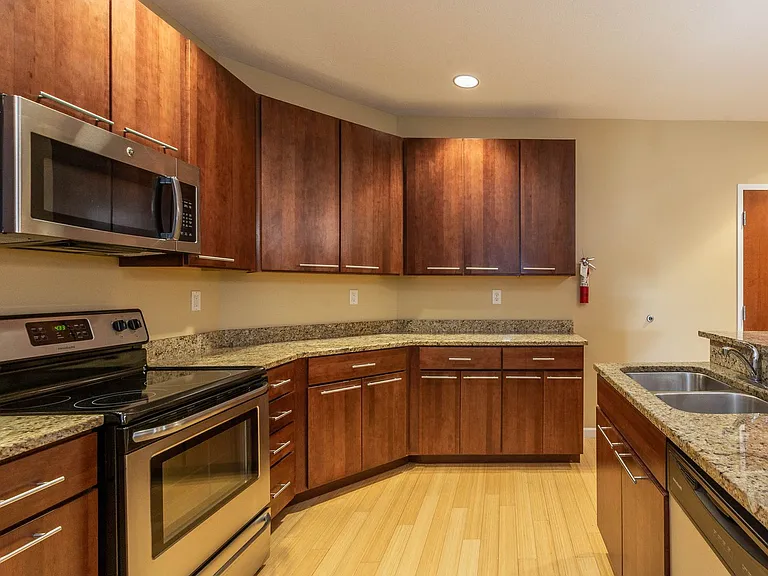 422 E Kirkwood Ave — Photo 21