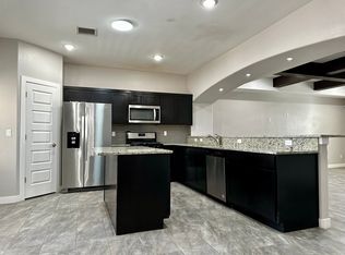 208 Flor Borraja Ln, El Paso, TX 79927