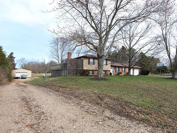 2nd image of 2992 Cumberland Dr