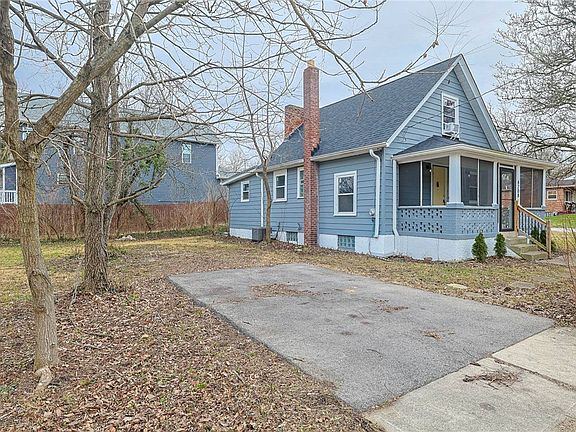 2nd image of 3765 Iona Ave