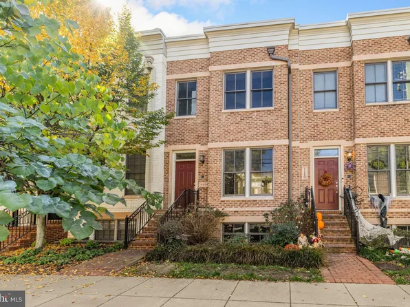 4458 Macarthur Blvd NW, Washington, DC 20007