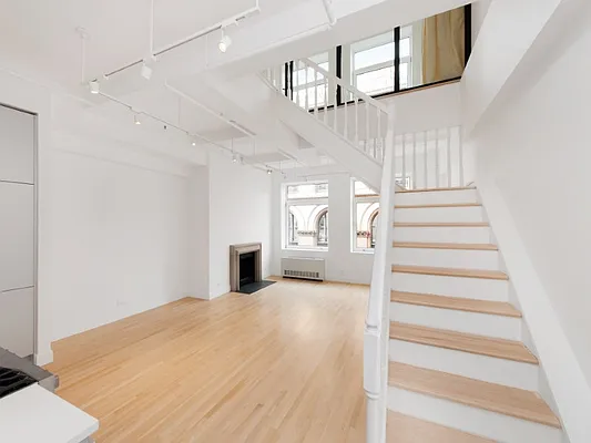 Rented by Sotheby's International Realty | media 32