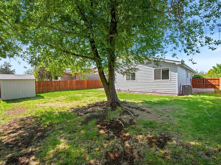 3809 Hamilton Ave — Photo 15