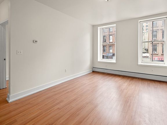 3rd image of 797 Lexington Ave APT 3F