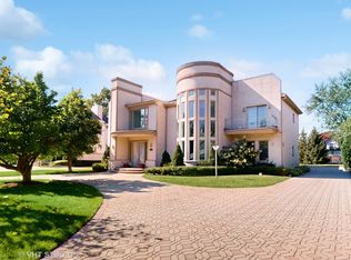 20 Cottonwood Rd, Northbrook, IL 60062