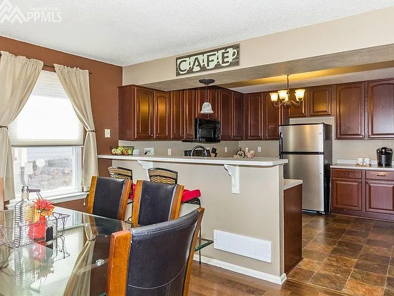 5095 Prairie Grass Ln — Photo 10