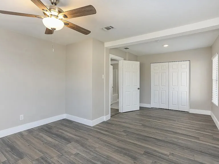 457 W Merriweather St — Photo 12