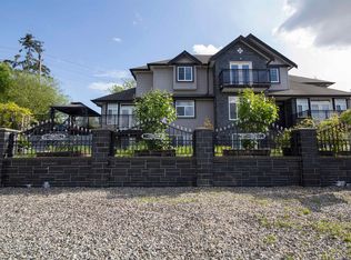 12136 100a Ave, Surrey, BC V3V2Y5