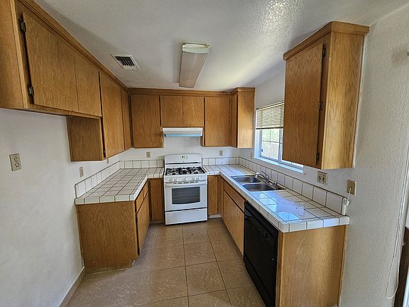 3rd image of 1001 Silvano St #1