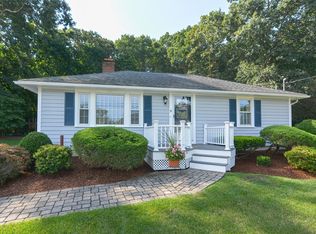 71 Edgewood Ave, Walpole, MA 02081