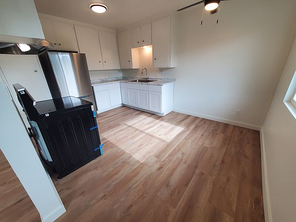 3rd image of 635 Coronado Ave APT 7