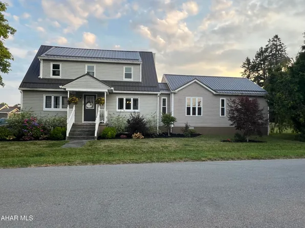 610 N 8th St, Bellwood, PA 16617