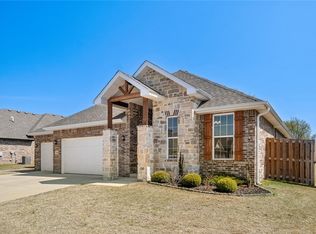 496 Hall Ave, Pea Ridge, AR 72751