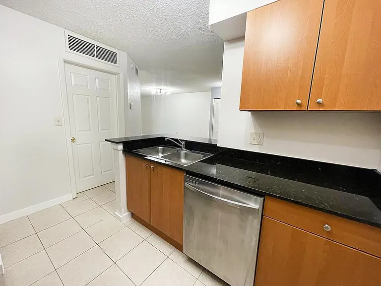 2810 N Oakland Forest Dr #207 — Photo 13