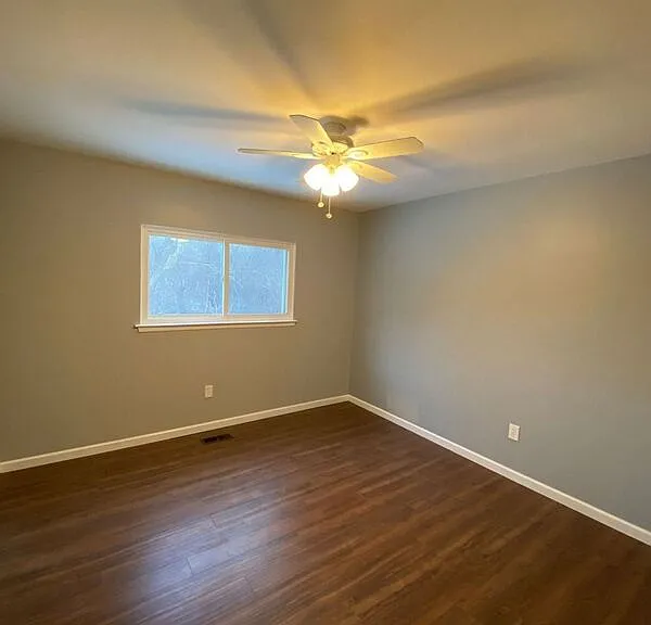 243 Randall Dr — Photo 13