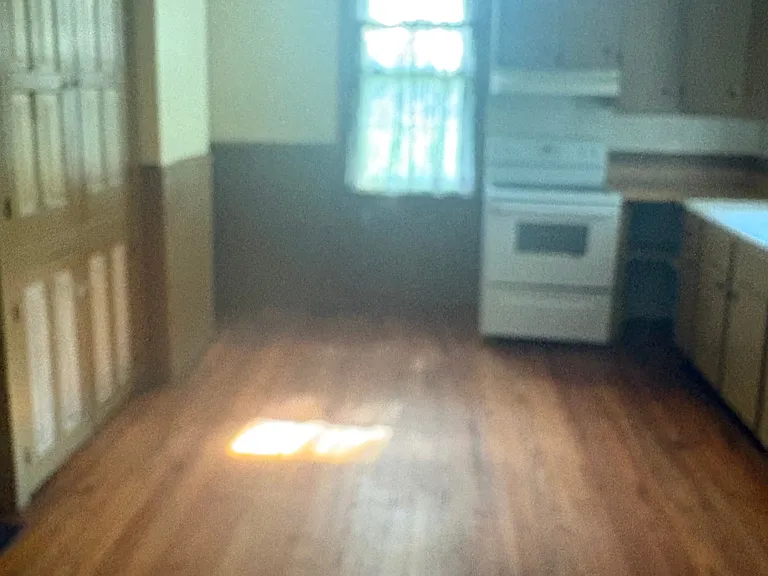 403 Old Ferry Rd — Photo 5
