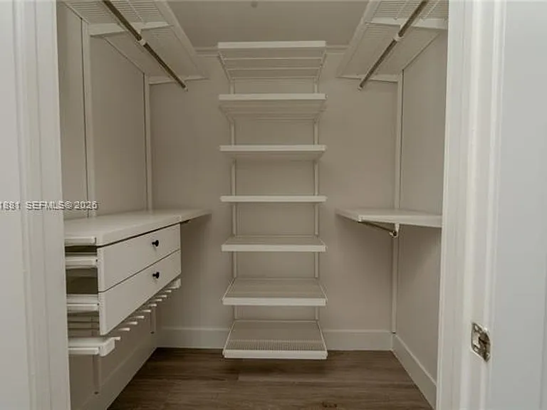 500 Brickell Ave #1407 — Photo 18