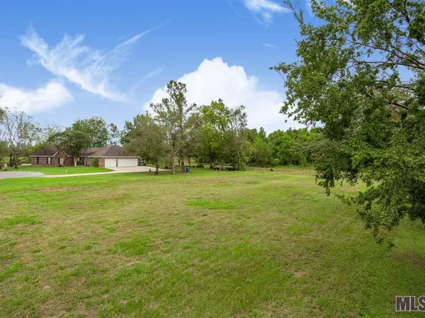 4134 Emily Dr, Port Allen, LA 70767