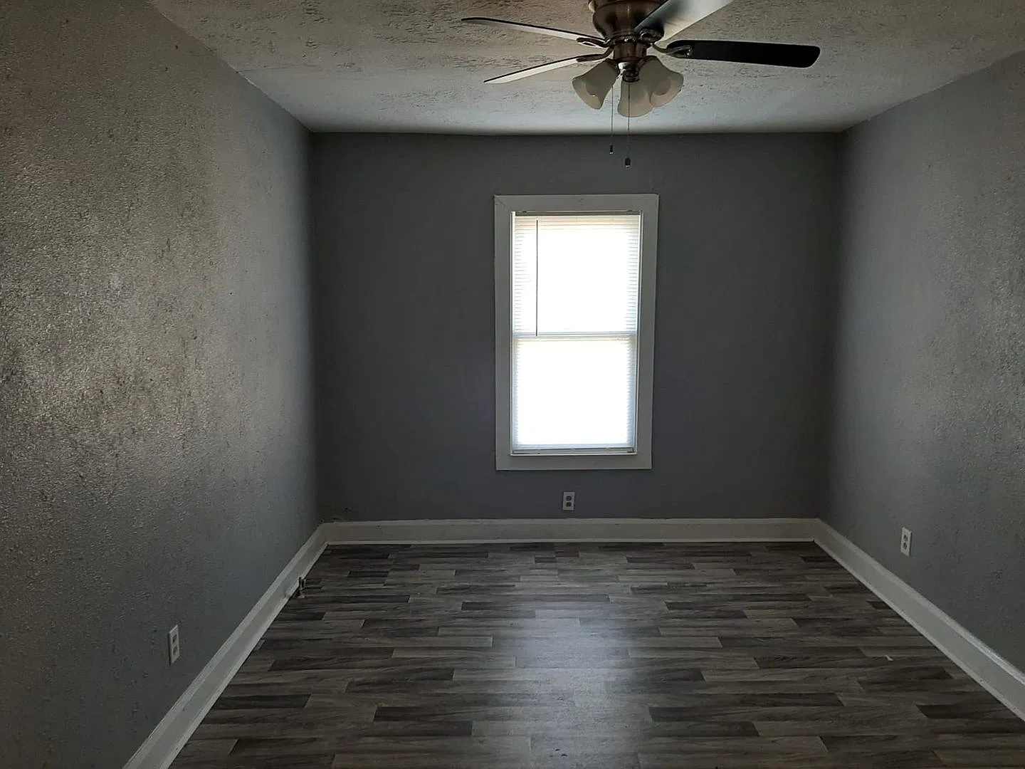 345 S 9th St — Photo 3