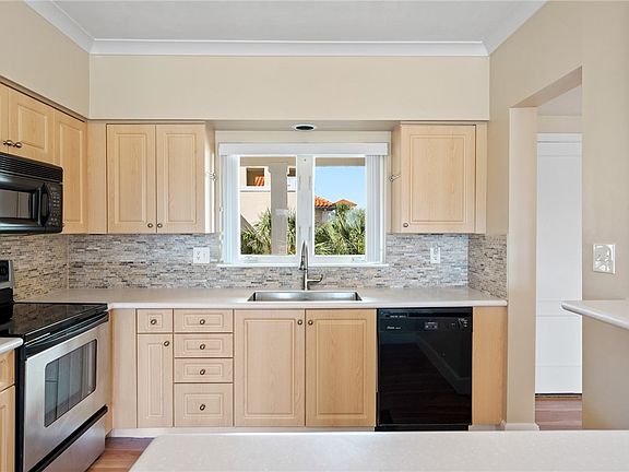 5th image of 5060 Harmony Cir APT 305