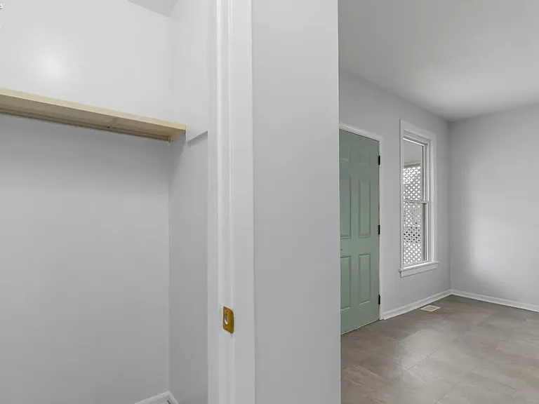 914 Hayes Ave — Photo 33